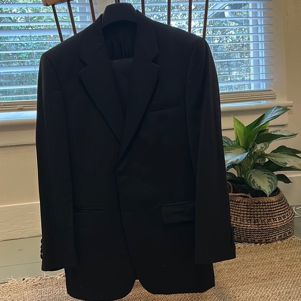 Black Wool Tuxedo Suit / 38R